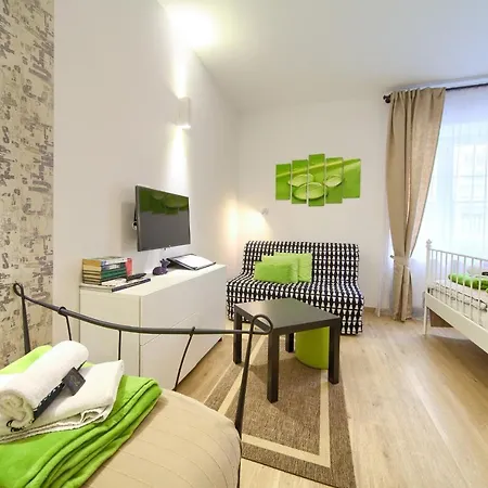 Logo 5 Min Walk To Main Square Apartment *
