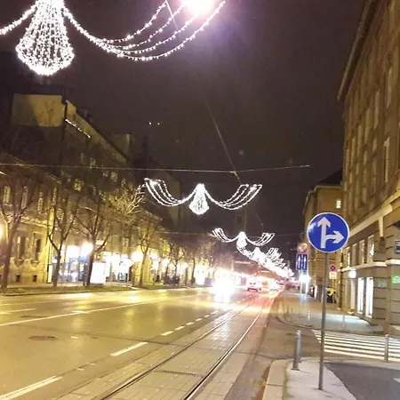 Logo 5 Min Walk To Main Square Apartment Zagreb